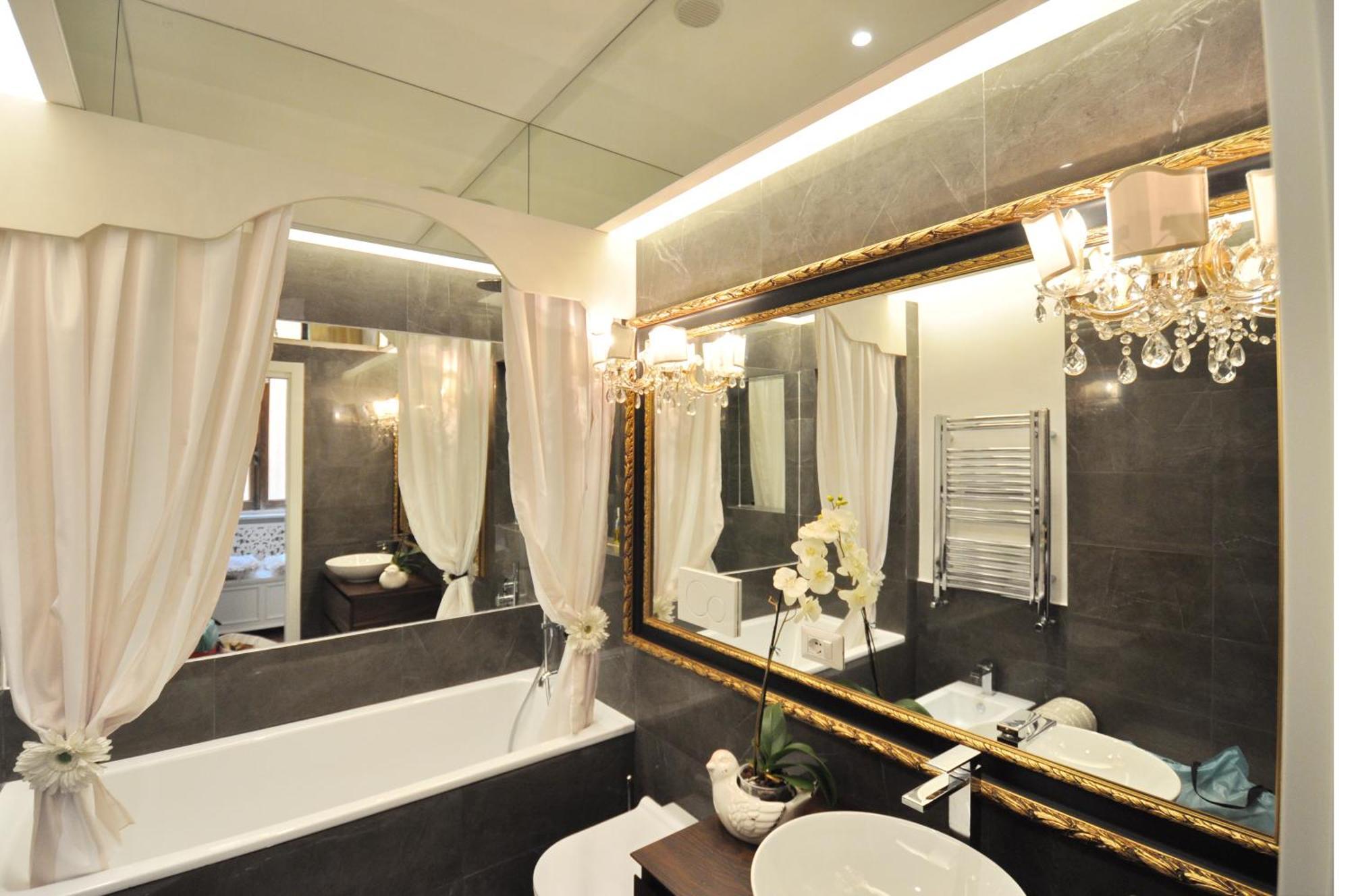 Luxury Navona By Flatinrome * Rom