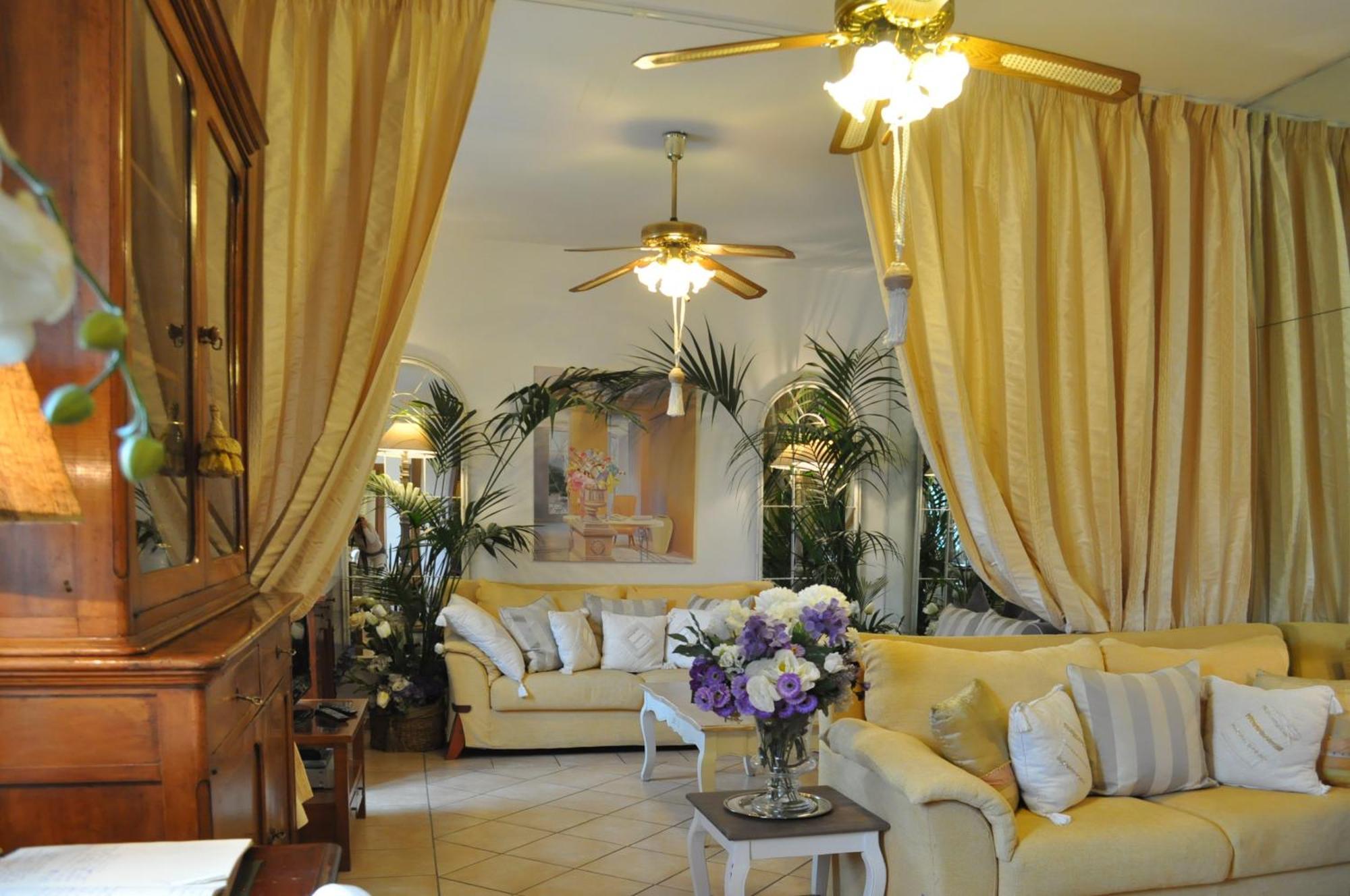 Luxury Navona By Flatinrome Rom